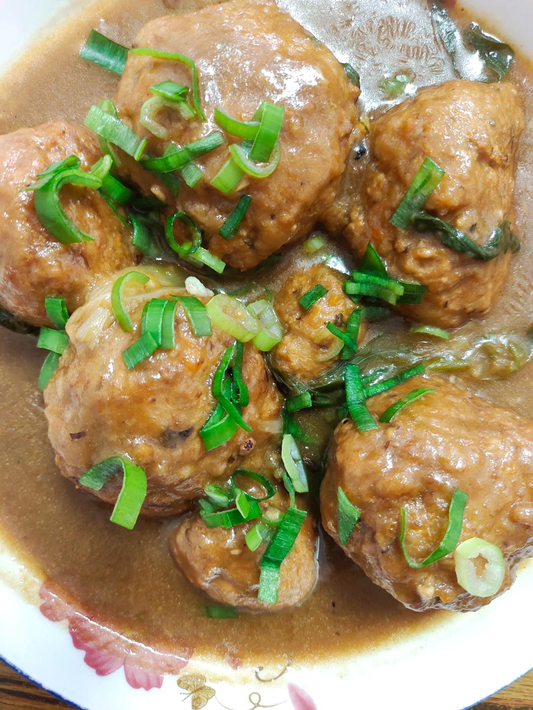 四喜丸子（红烧狮子头）