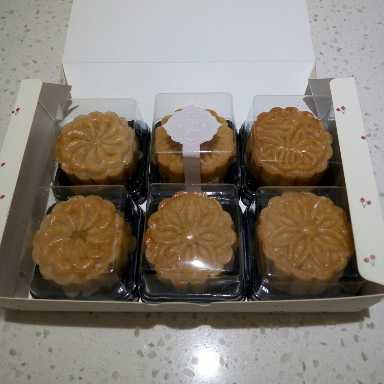 广式月饼——蛋黄莲蓉月饼