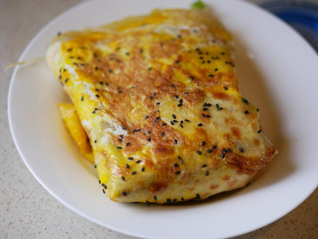 家庭版煎饼果子---快手健康早餐，利用家里现有材料