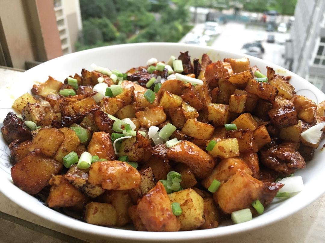 一道怎么做都好吃的干煎土豆鸡丁（红烧，咖喱，椒盐，孜然）