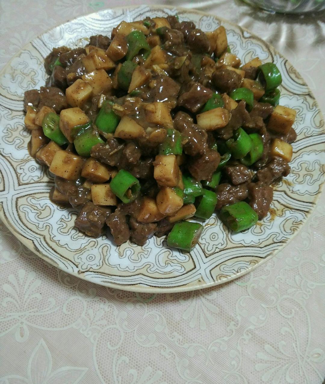 黑椒杏鲍菇牛肉粒