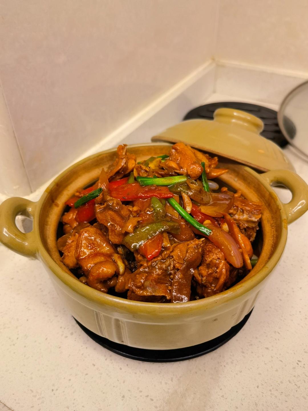 可以吃几碗饭的广东鸡煲奇味鸡煲