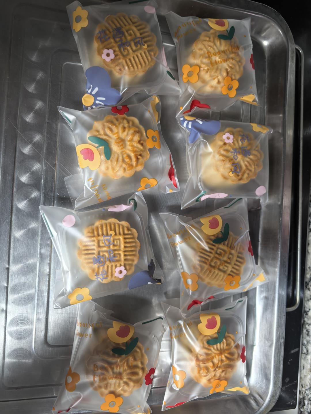 椰蓉蔓越莓月饼