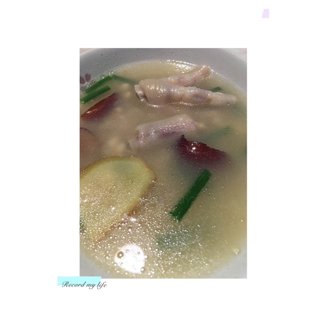 花生黄豆鸡脚汤