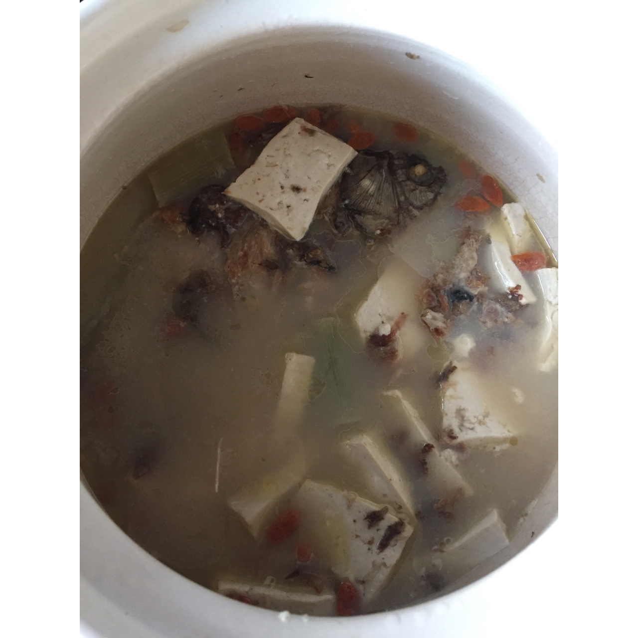 鲫鱼豆腐汤（产后必备）