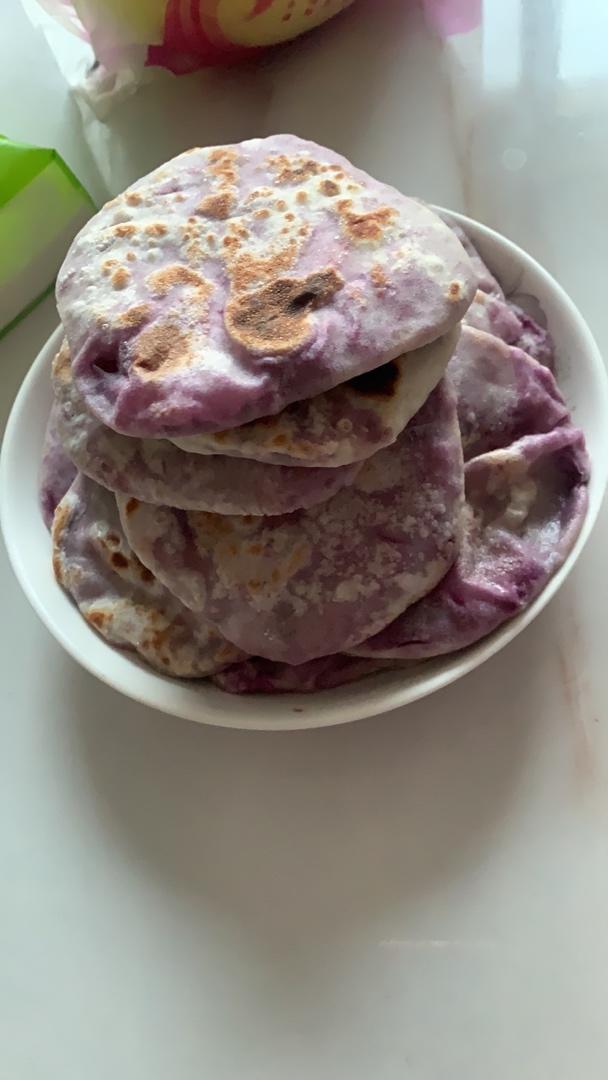 【饺子皮紫薯饼】
