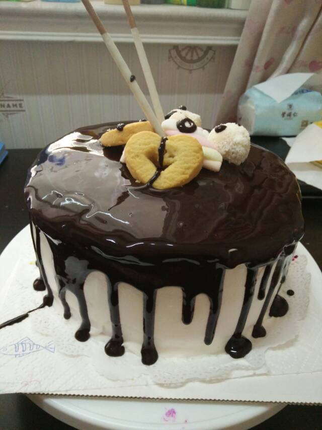 巧克力镜面淋酱<熊谷裕子>--让甜点穿上光泽亮丽的淋面外衣