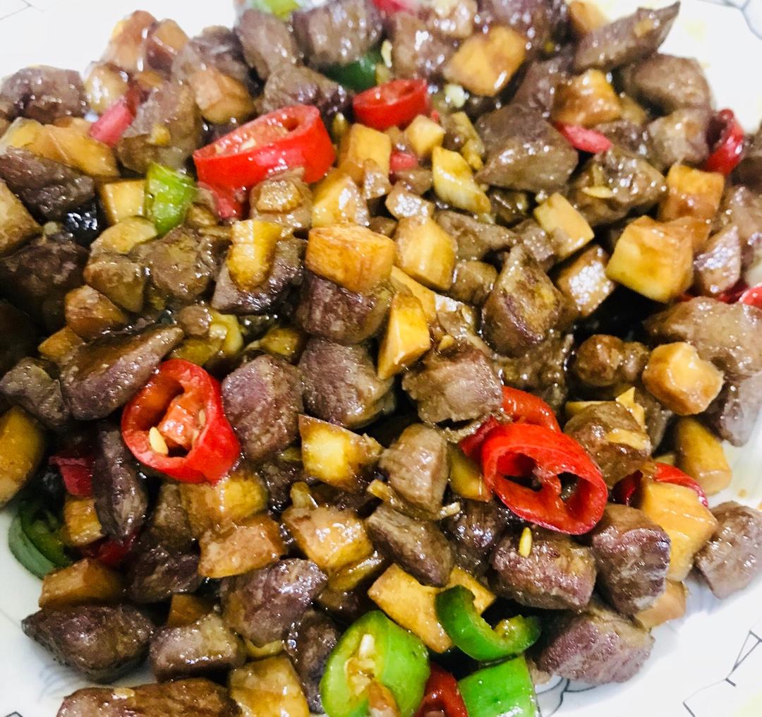 家常菜~杏鲍菇烧牛肉粒