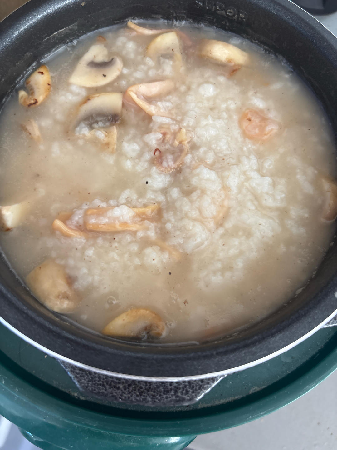 瑶柱墨鱼干粥