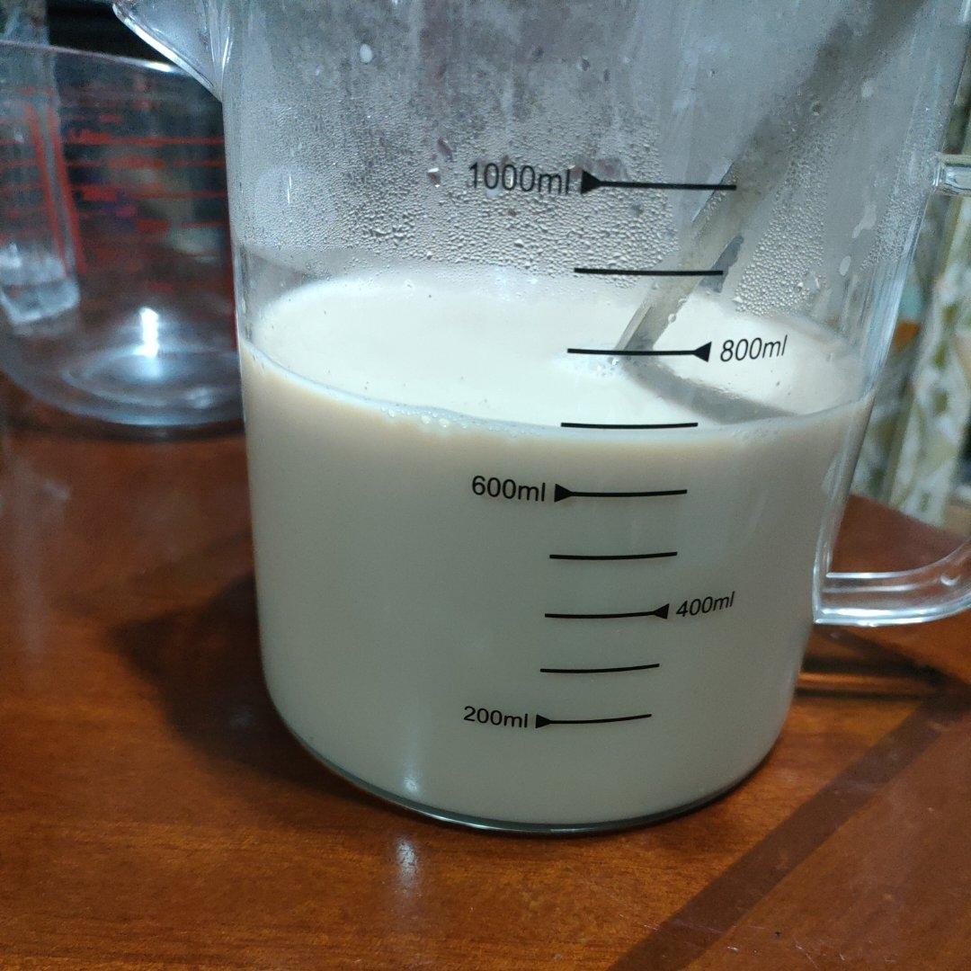 姜枣热奶茶的做法