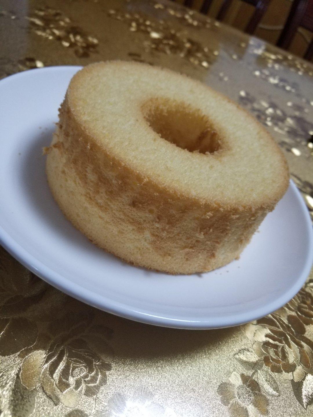 超简单完美戚风蛋糕（6寸2蛋）附打发、翻拌、脱模视频