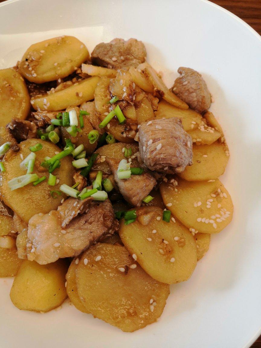 土豆炒牛肉