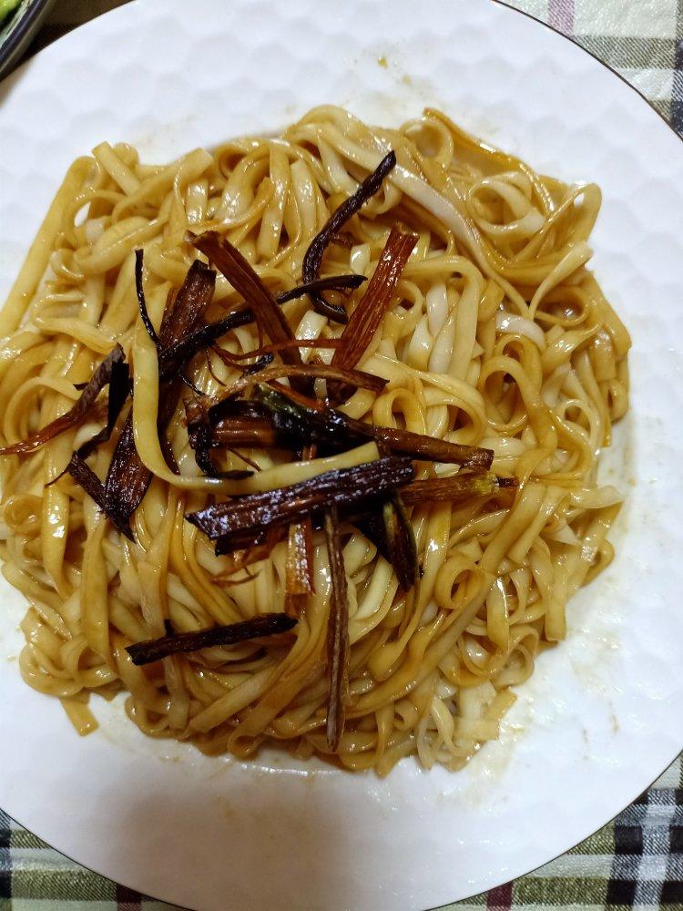 极香的葱油面