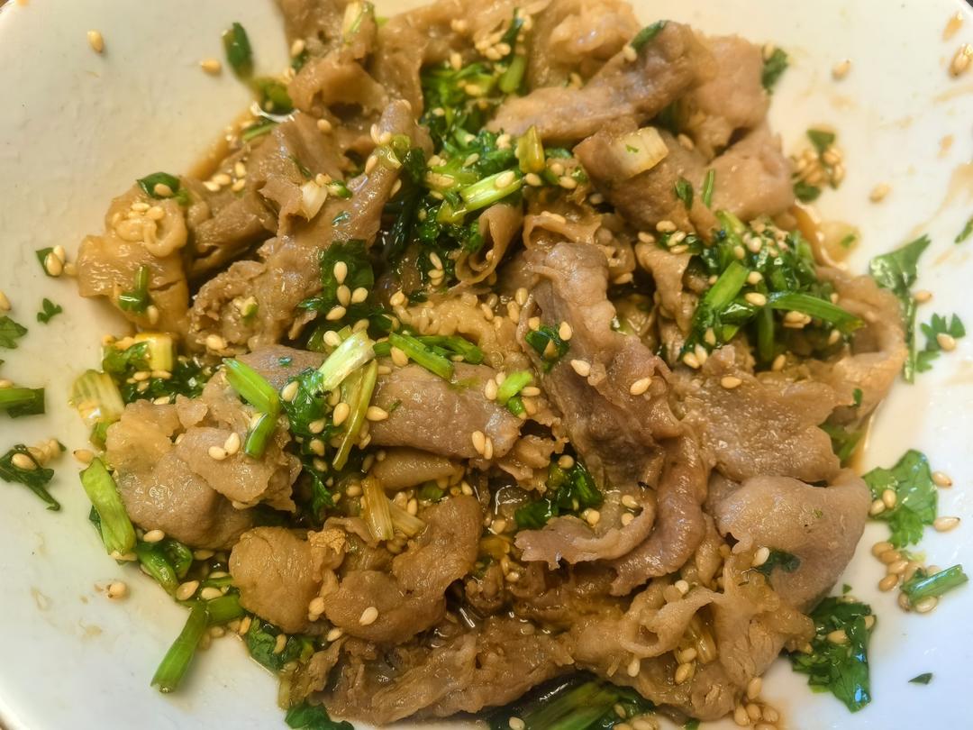 凉拌肥牛卷