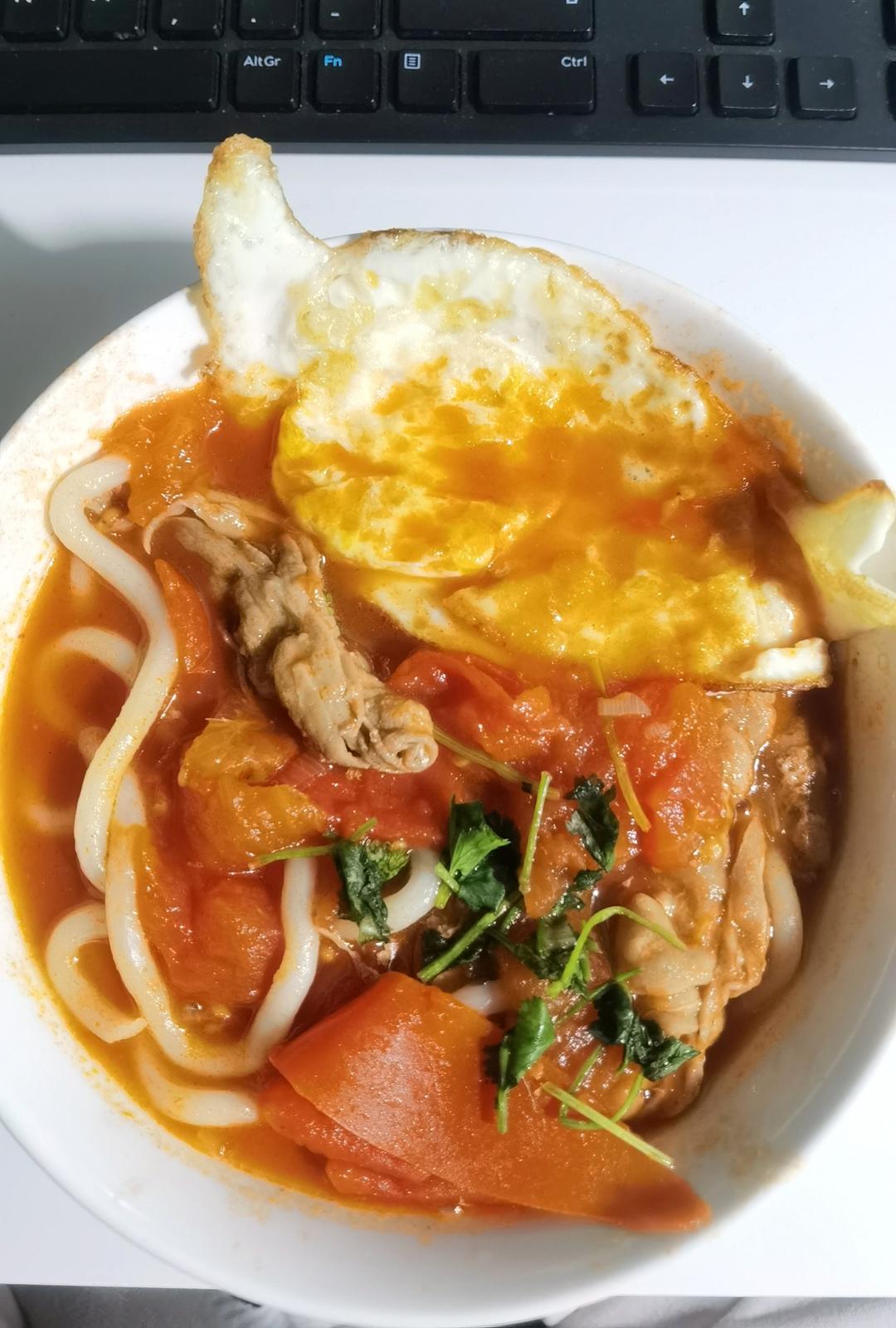 番茄肥牛乌冬面