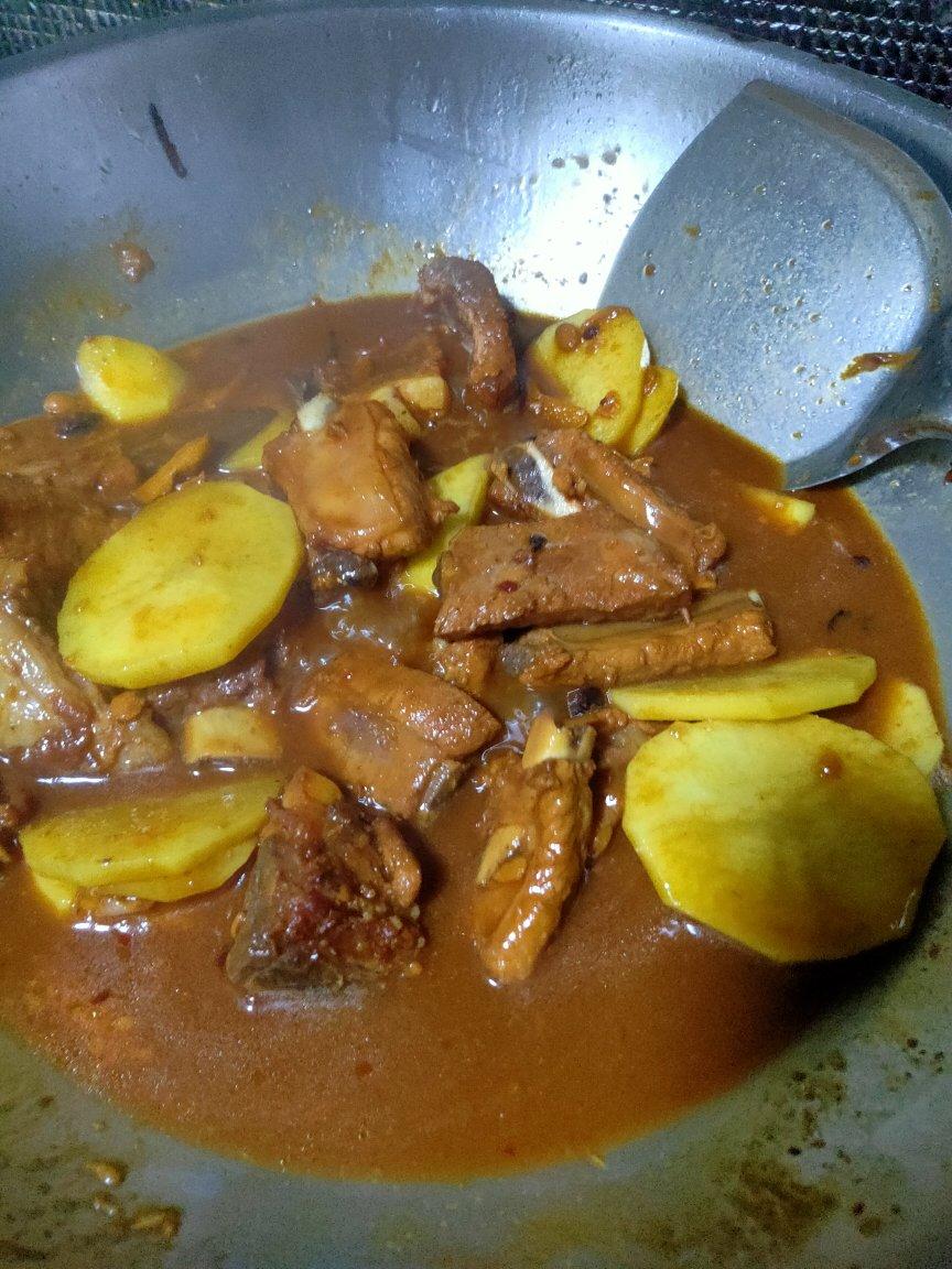 顶级排骨煲(无敌美味)