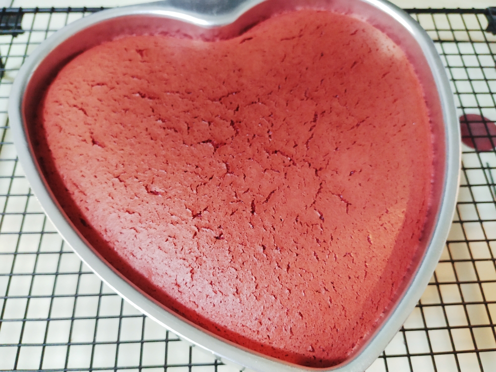 情人节蛋糕（8寸心形或者6寸圆形红丝绒蛋糕）的做法 步骤15