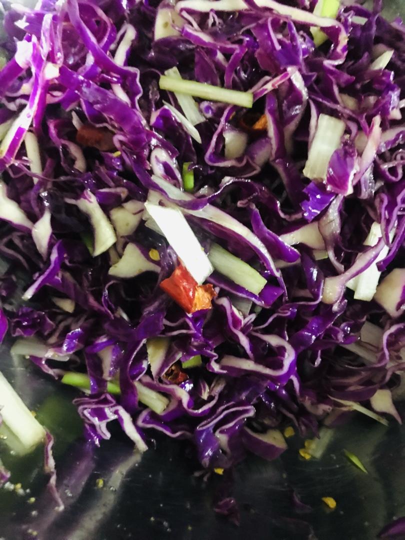 越吃越年轻的凉拌紫甘蓝