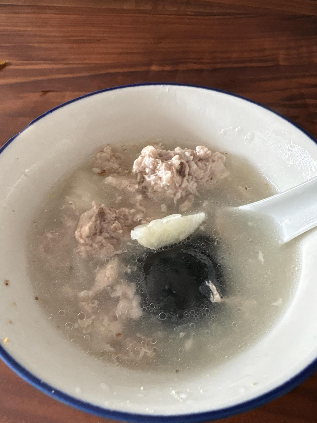 山药泥松花蛋肉饼汤（炖盅）