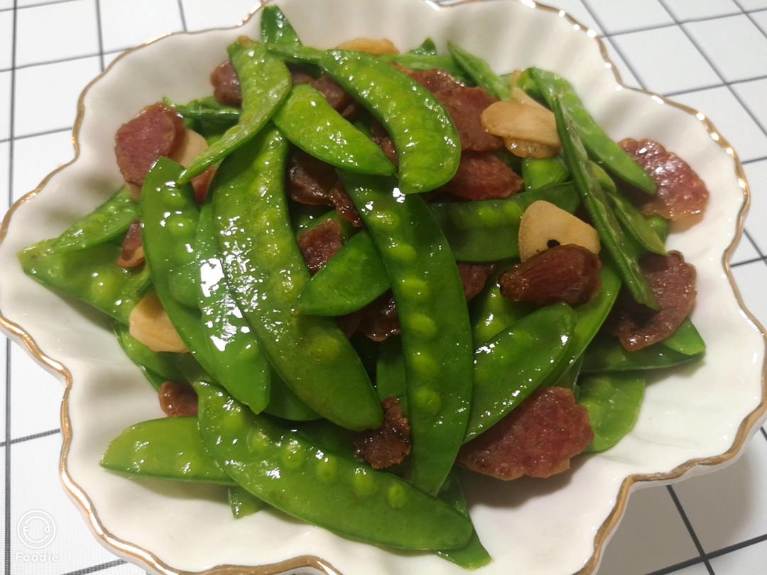 超脆爽的荷兰豆炒香肠
