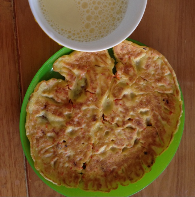 胡萝卜蛋饼配奶香玉米汁，特香