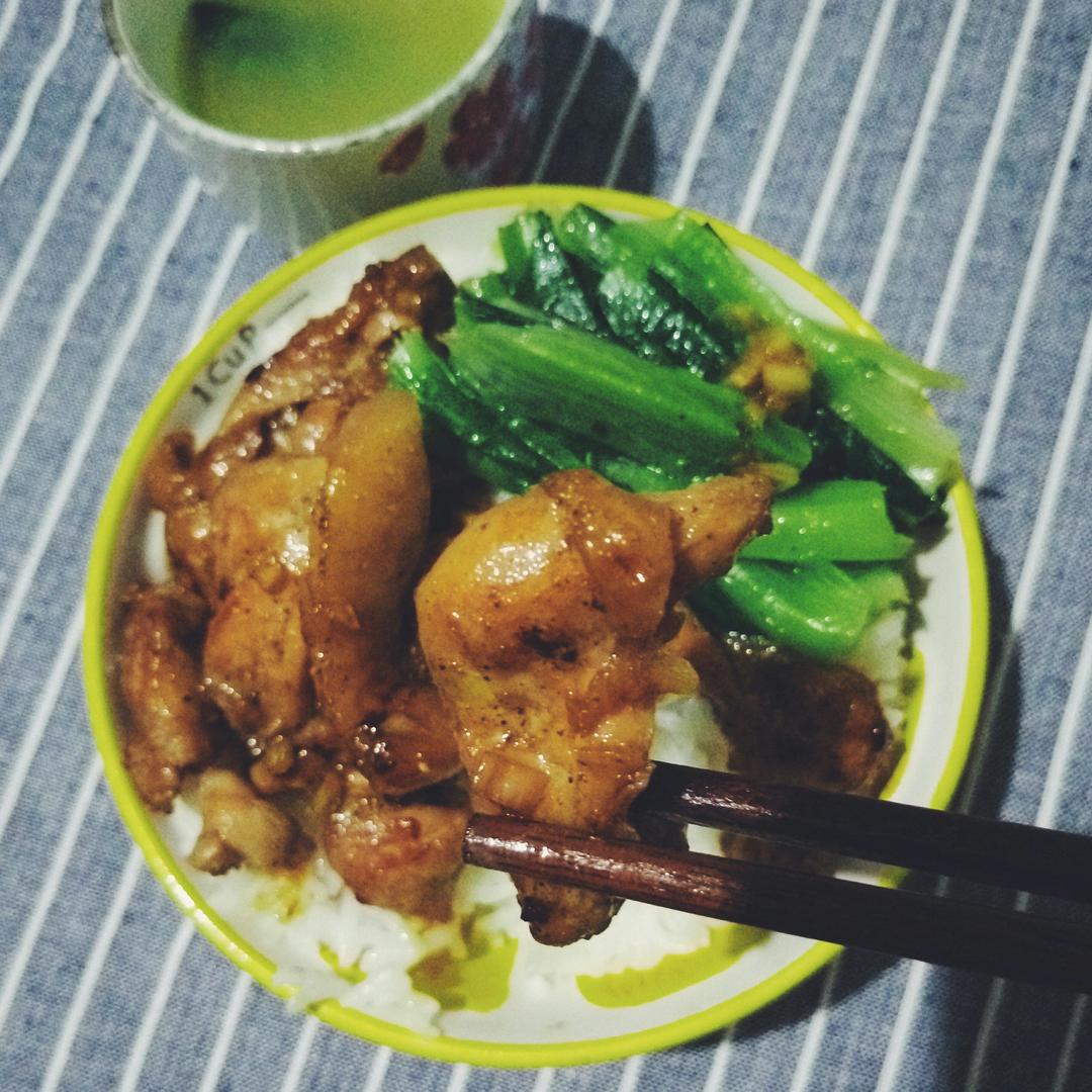 ""蜜汁蒜香鸡腿肉 ¥6