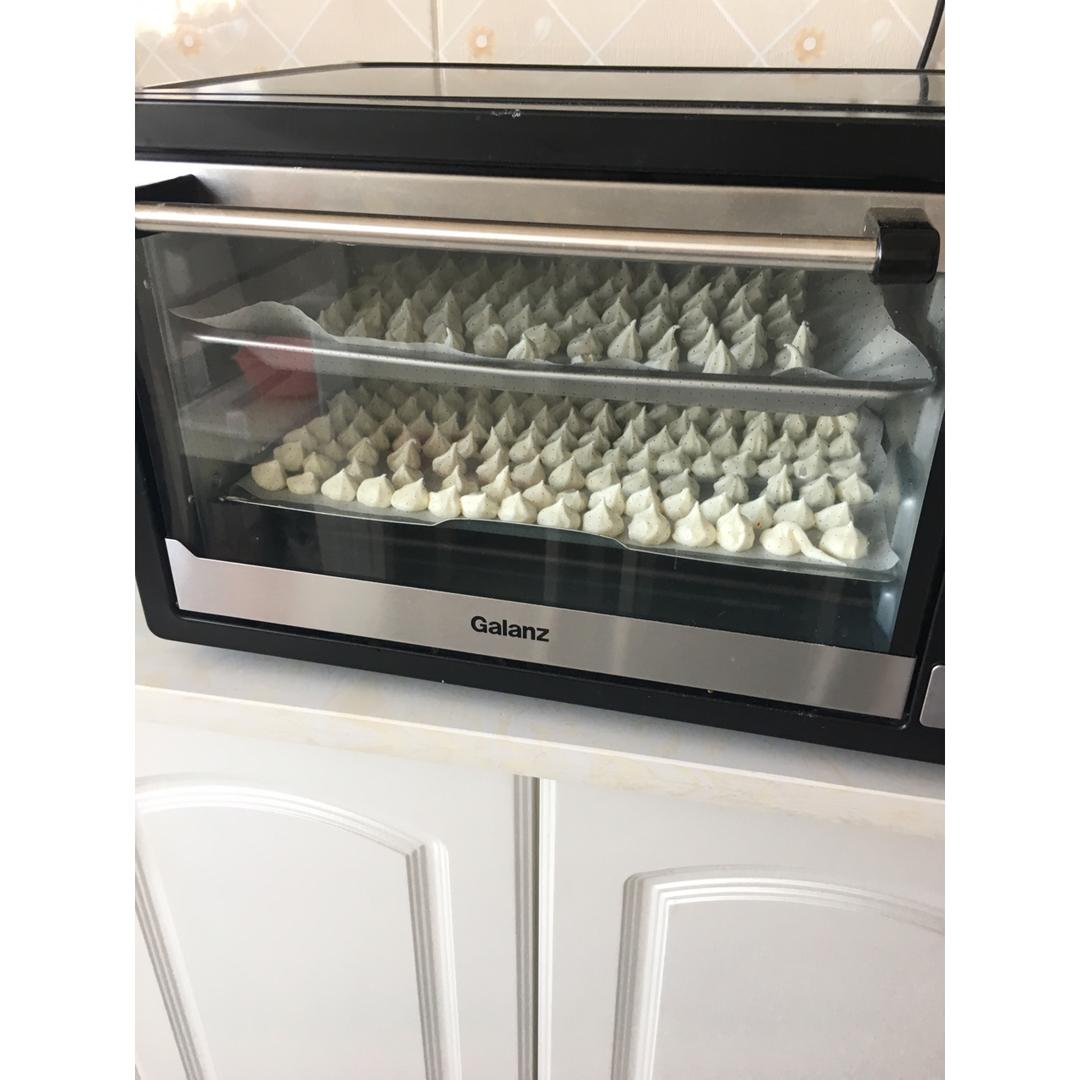 蛋白糖（烤箱做蛋白糖）