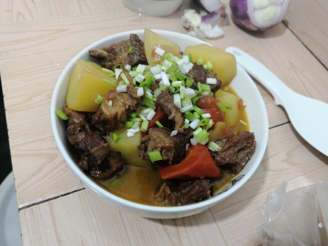 番茄土豆炖牛腩