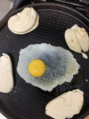 创意煎蛋的做法 步骤2