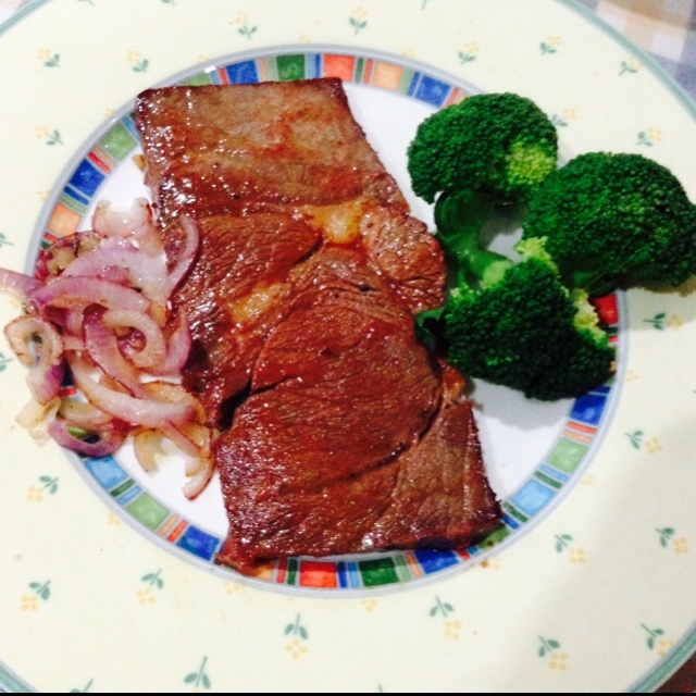 洋葱煎牛排