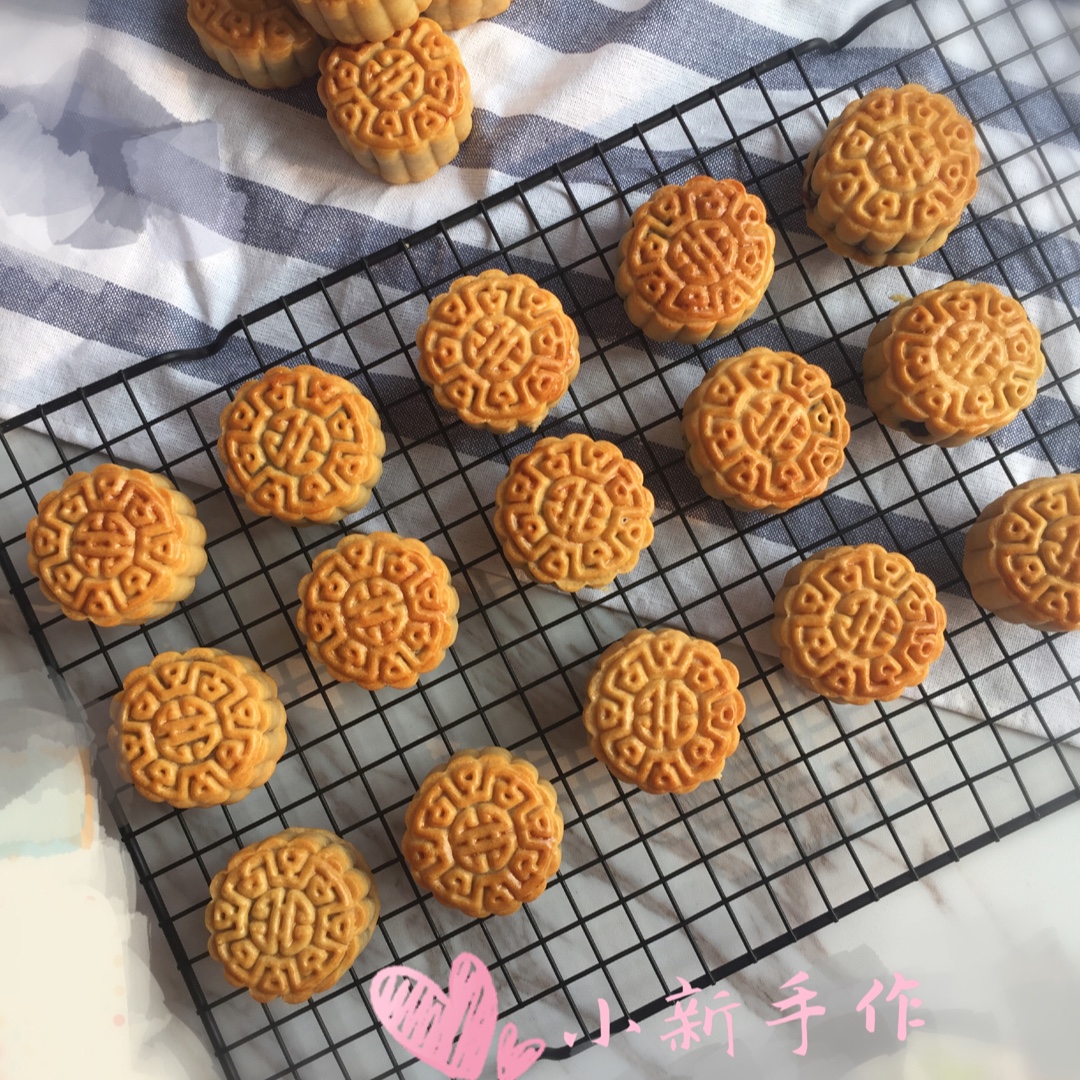 广式月饼——蛋黄莲蓉月饼