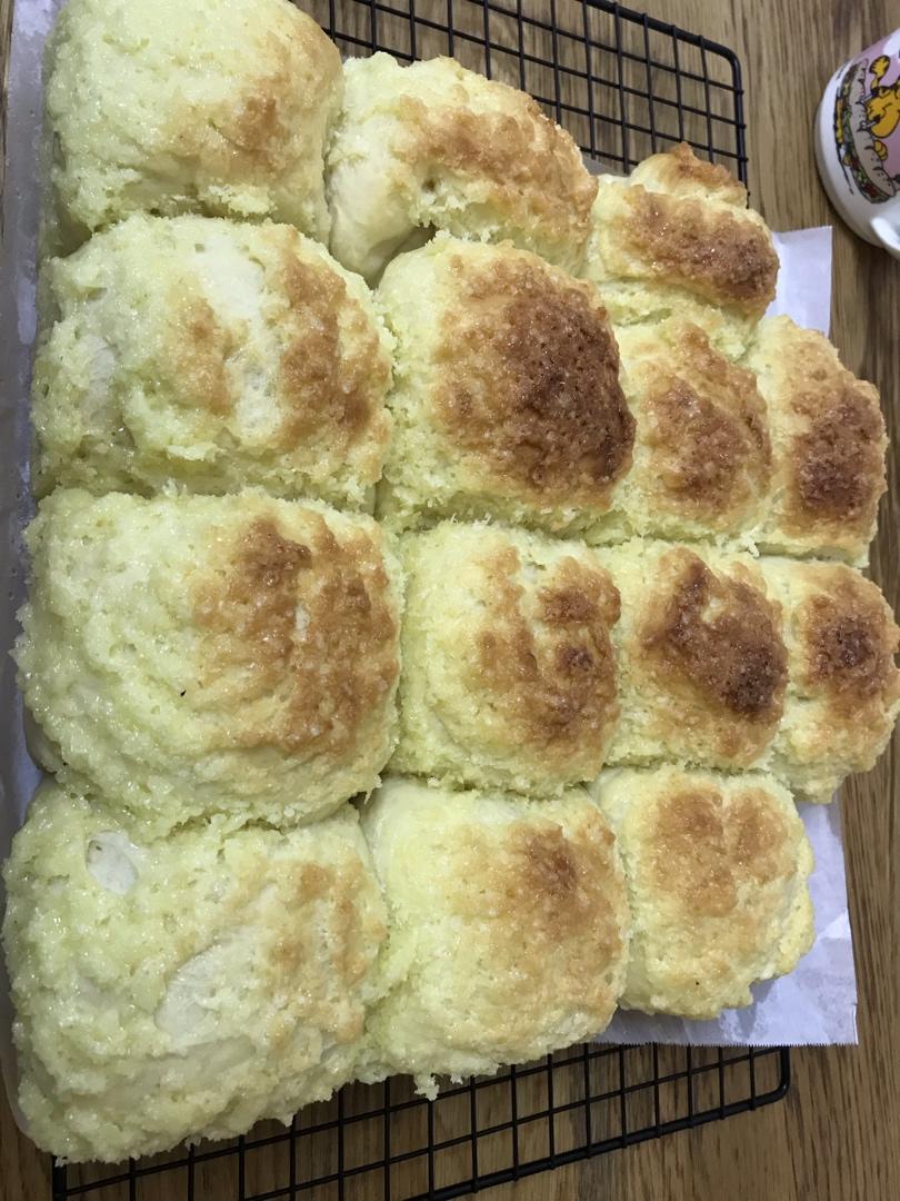 椰蓉面包（不用厨师机也能做面包，附手揉视频）