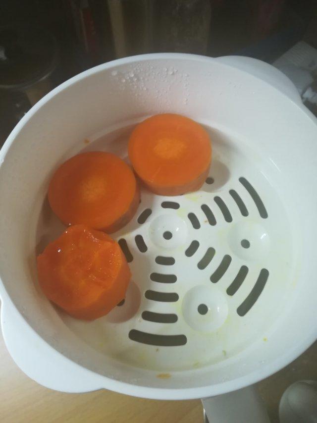 董太的私房菜--蒸胡萝卜