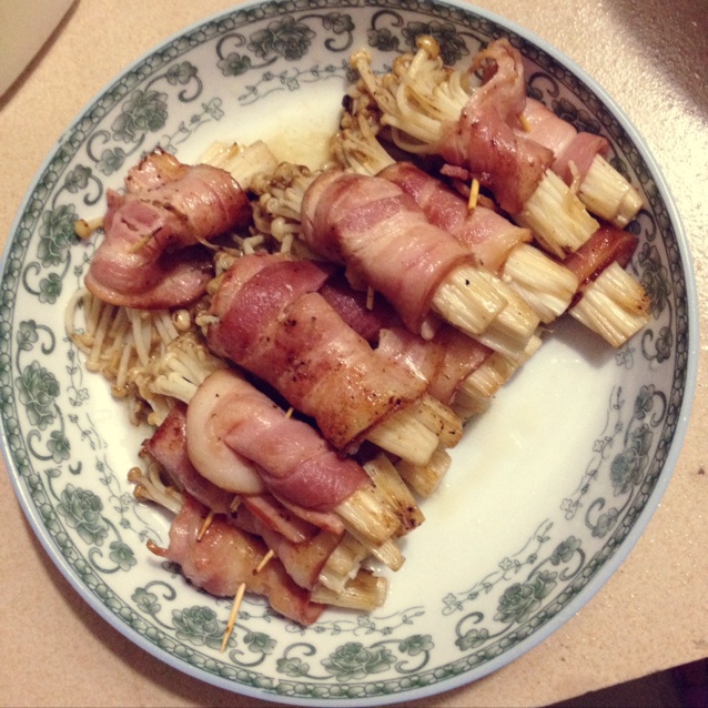 香煎培根金针菇卷