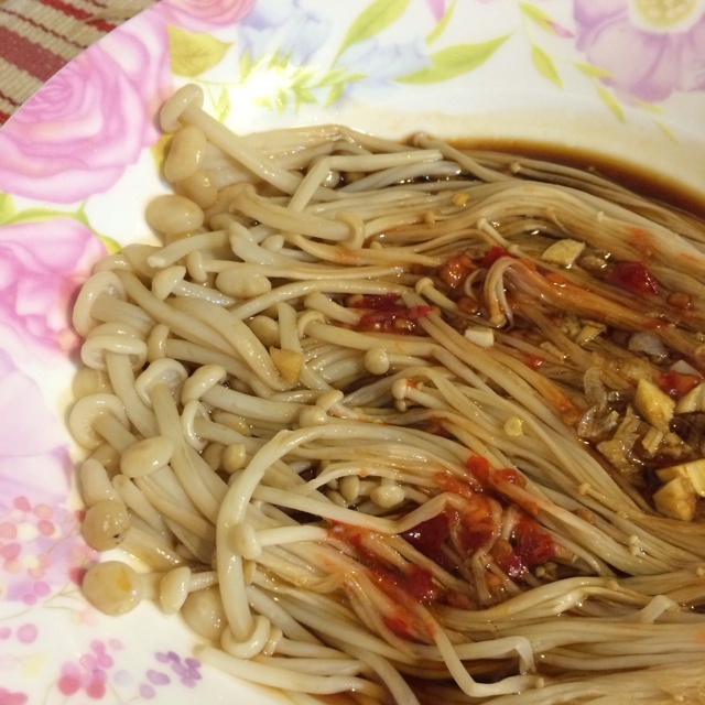 剁椒金针菇