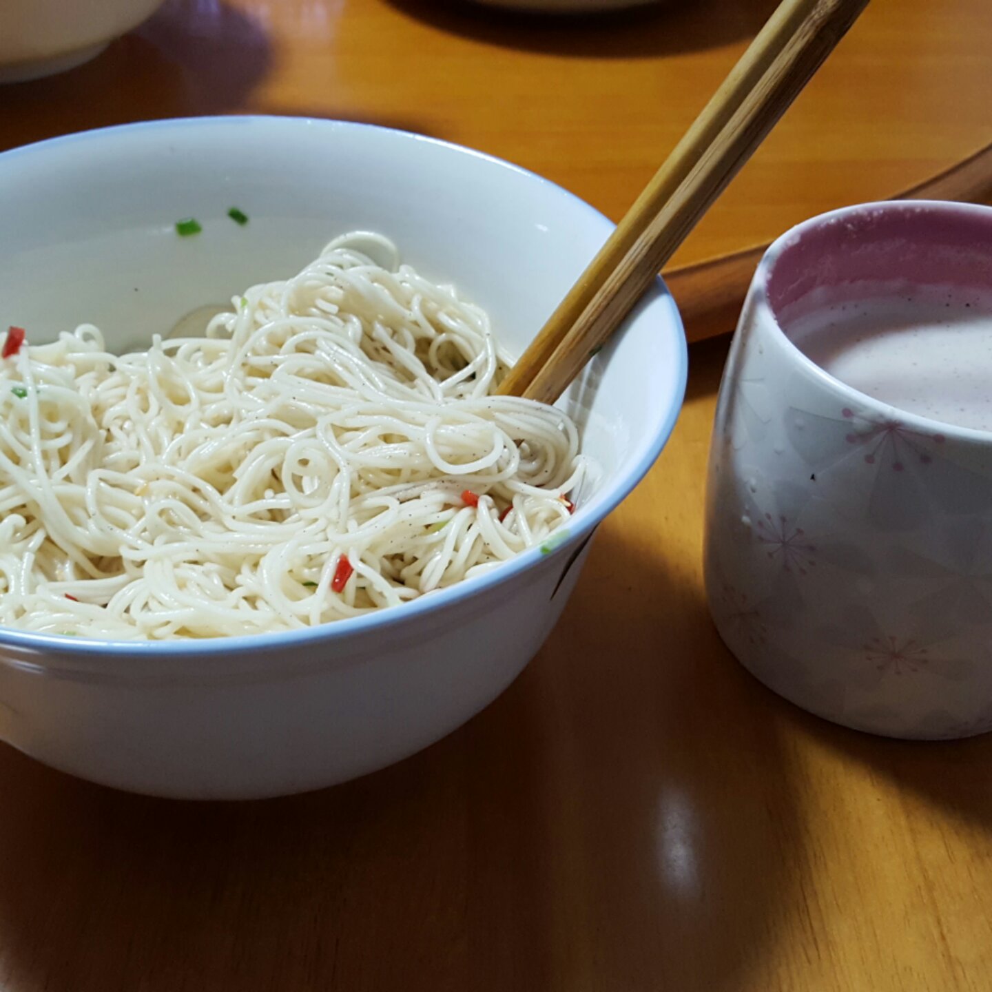 天天向上汪涵教的乐面--油泼面