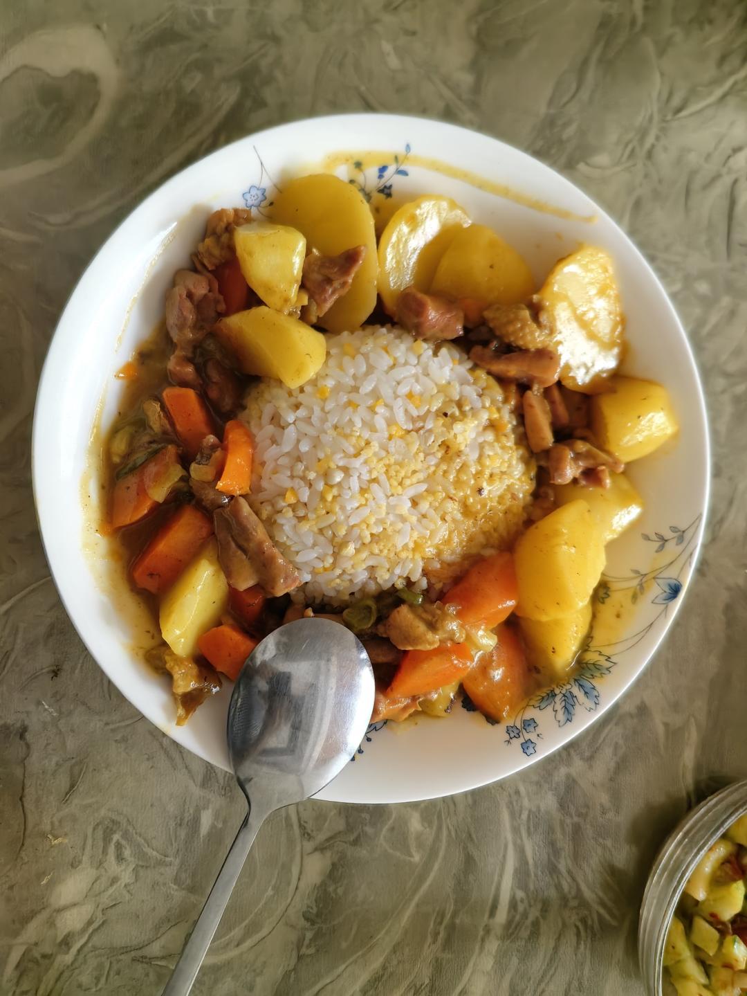 咖喱鸡肉饭
