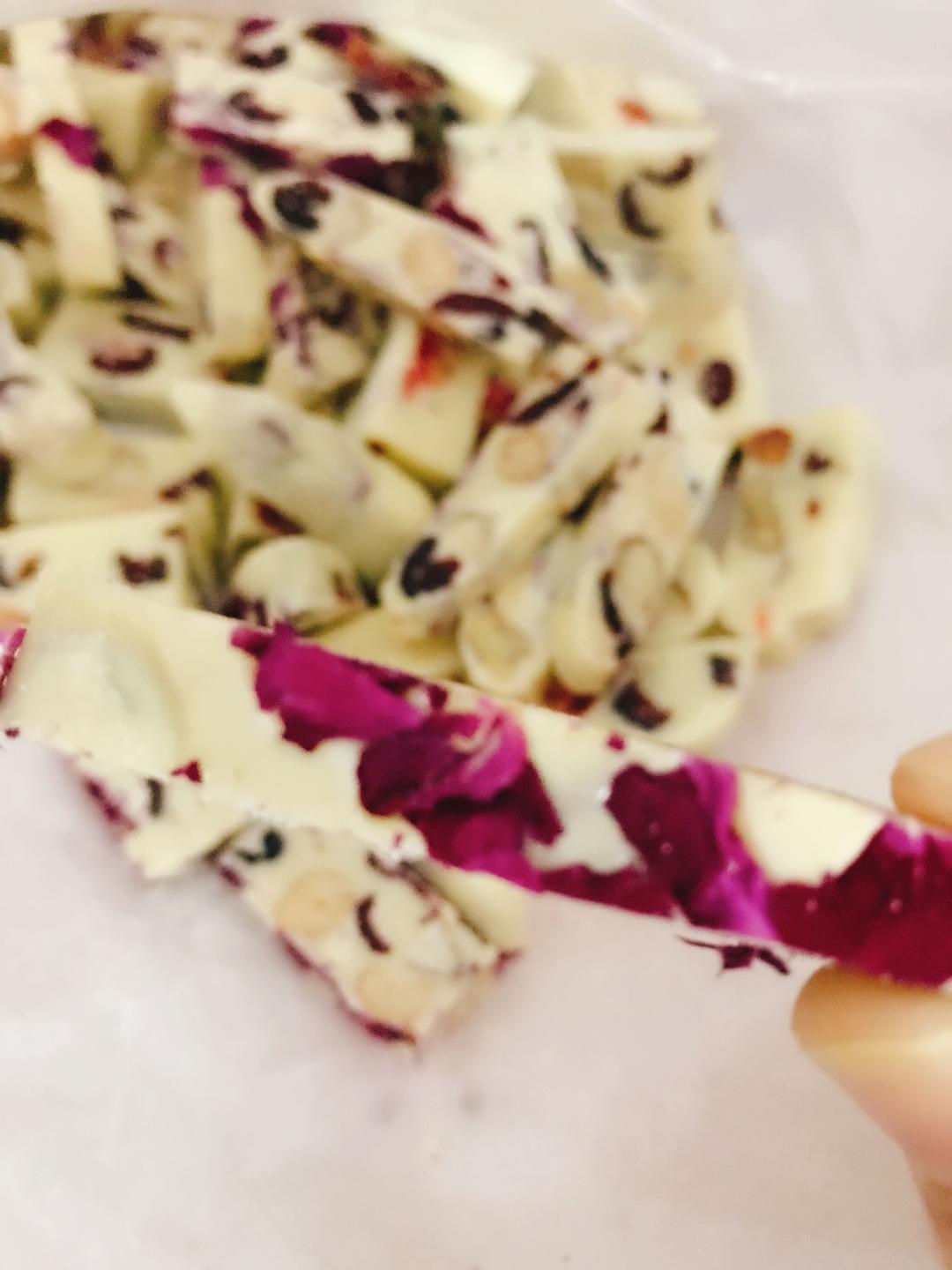 清新玫瑰核桃牛轧糖