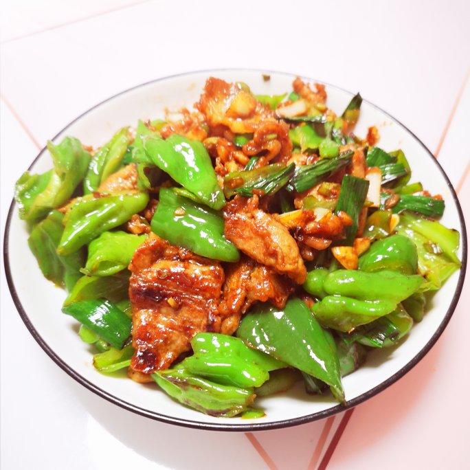 厨师长教你：“小炒肉”的家常做法，家常味很浓郁，先收藏起来