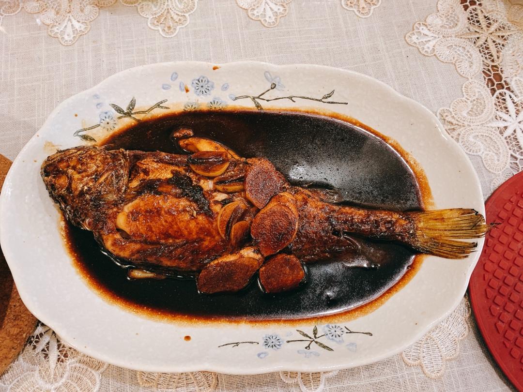 红烧黄鱼—鱼皮不破的小窍门