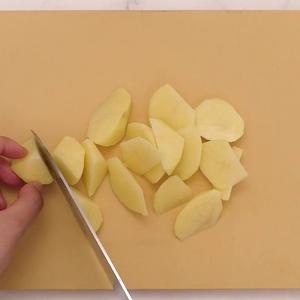 蒜香孜然土豆的做法 步骤1