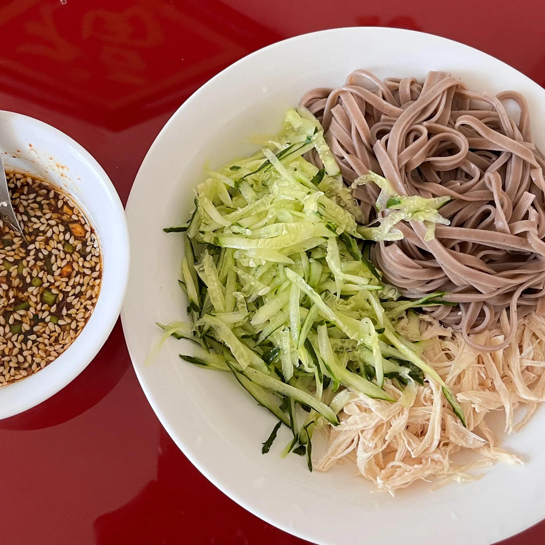 🥒鸡丝凉面