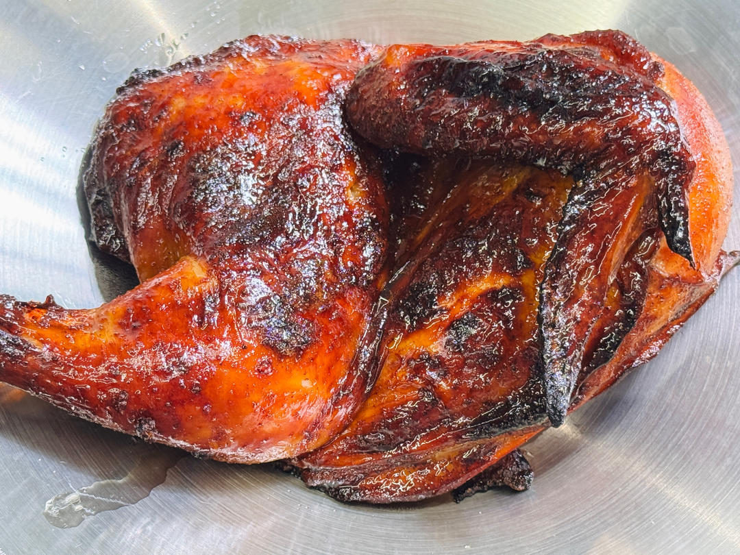 鲜嫩多汁，外酥里嫩的秘制奥尔良烤鸡