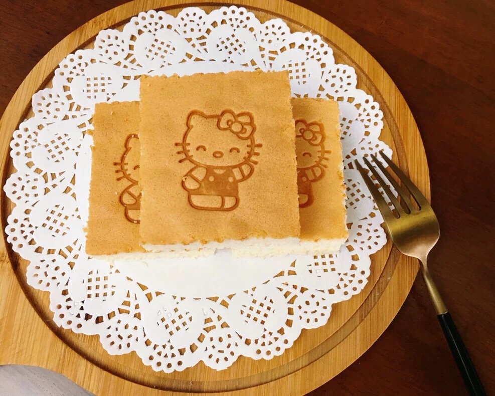古早蛋糕（附油纸折叠法、翻拌秘诀、模具换算表）的做法