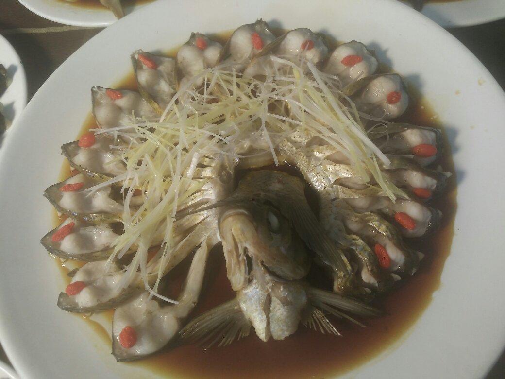 孔雀开屏清蒸鱼