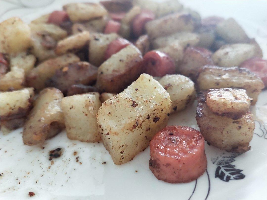 孜然火腿土豆丁