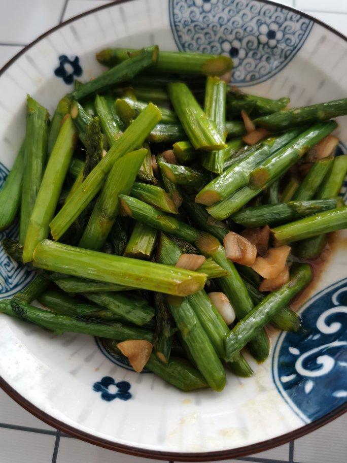 清炒芦笋