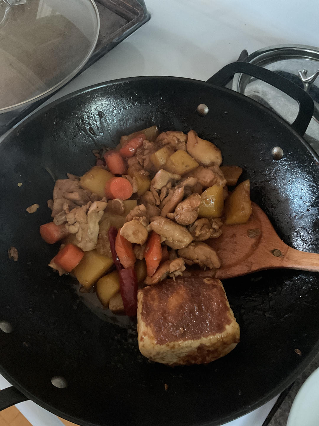 土豆炖鸡块
