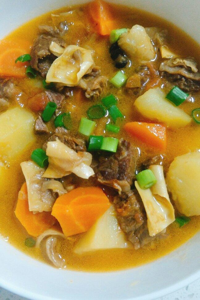 番茄土豆炖牛腩