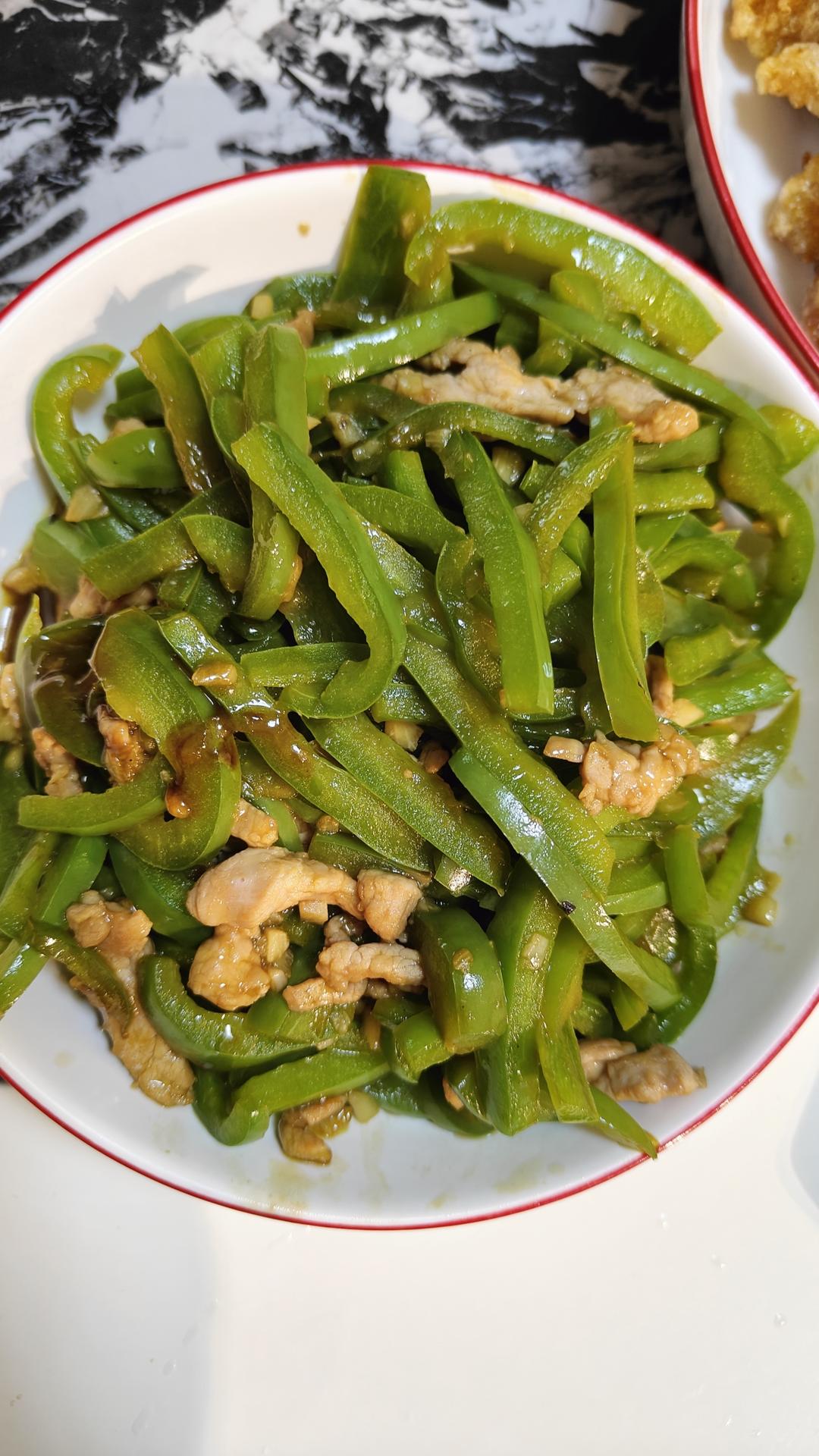 ‼️好吃到舔盘的青椒肉丝盖浇饭